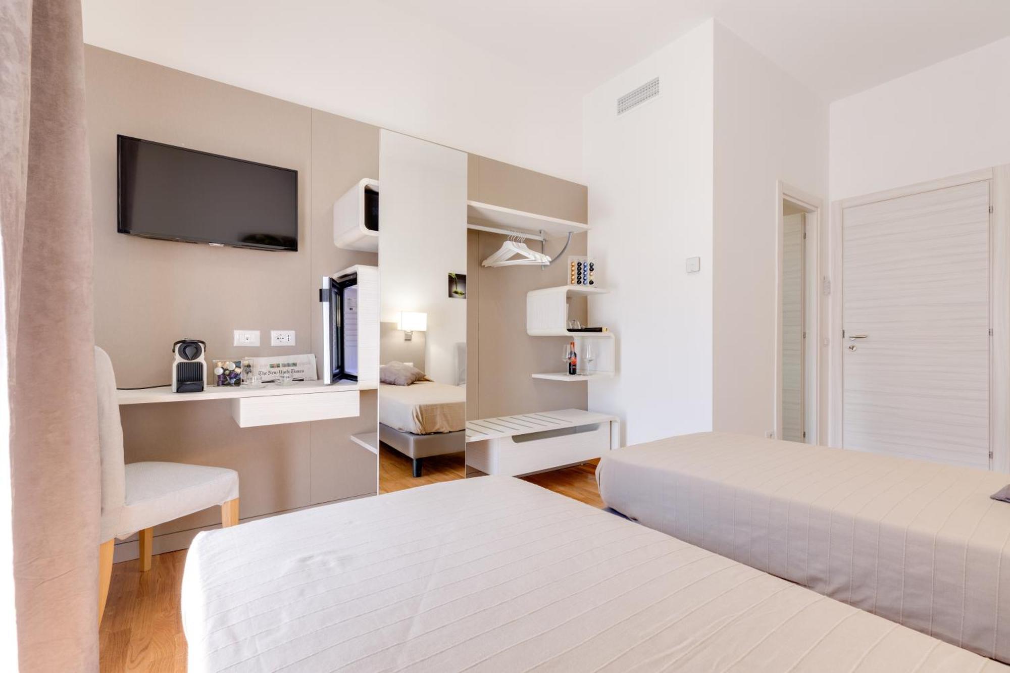 Dolce Luxury Rooms Рим Екстер'єр фото