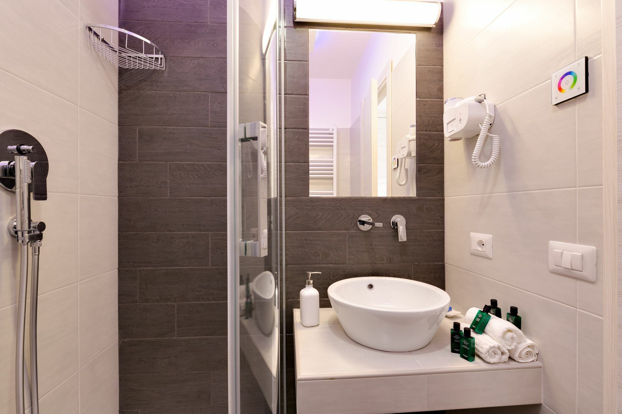 Dolce Luxury Rooms Рим Екстер'єр фото